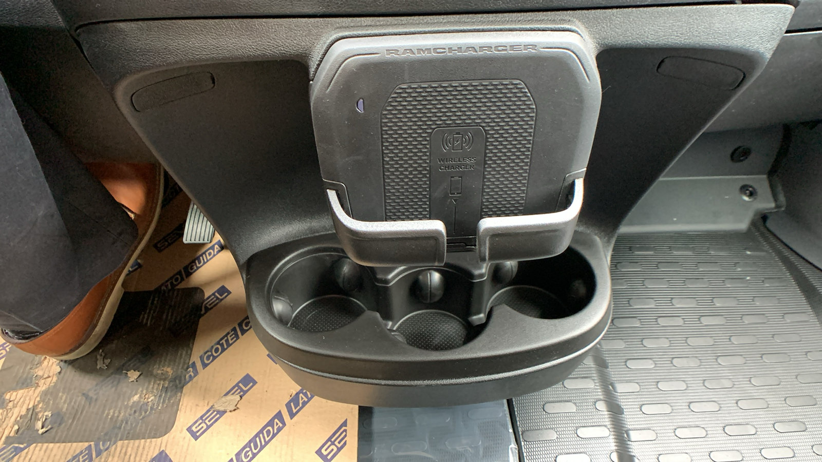 New 2026 RAM ProMaster 2500 w/ Premium Convenience Group FWD image 19