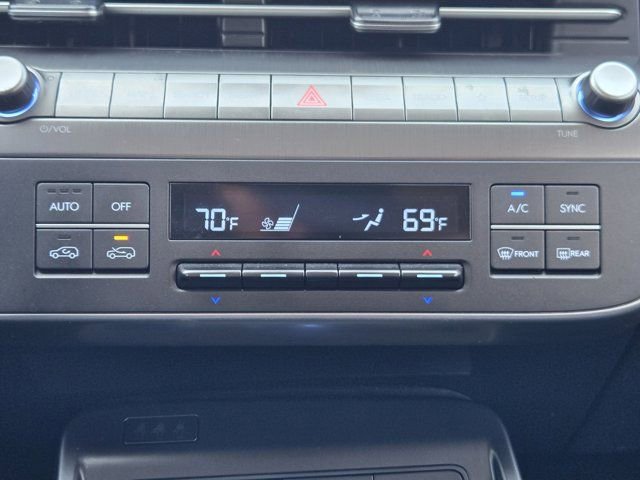 Certified 2025 Hyundai Kona SEL image 18