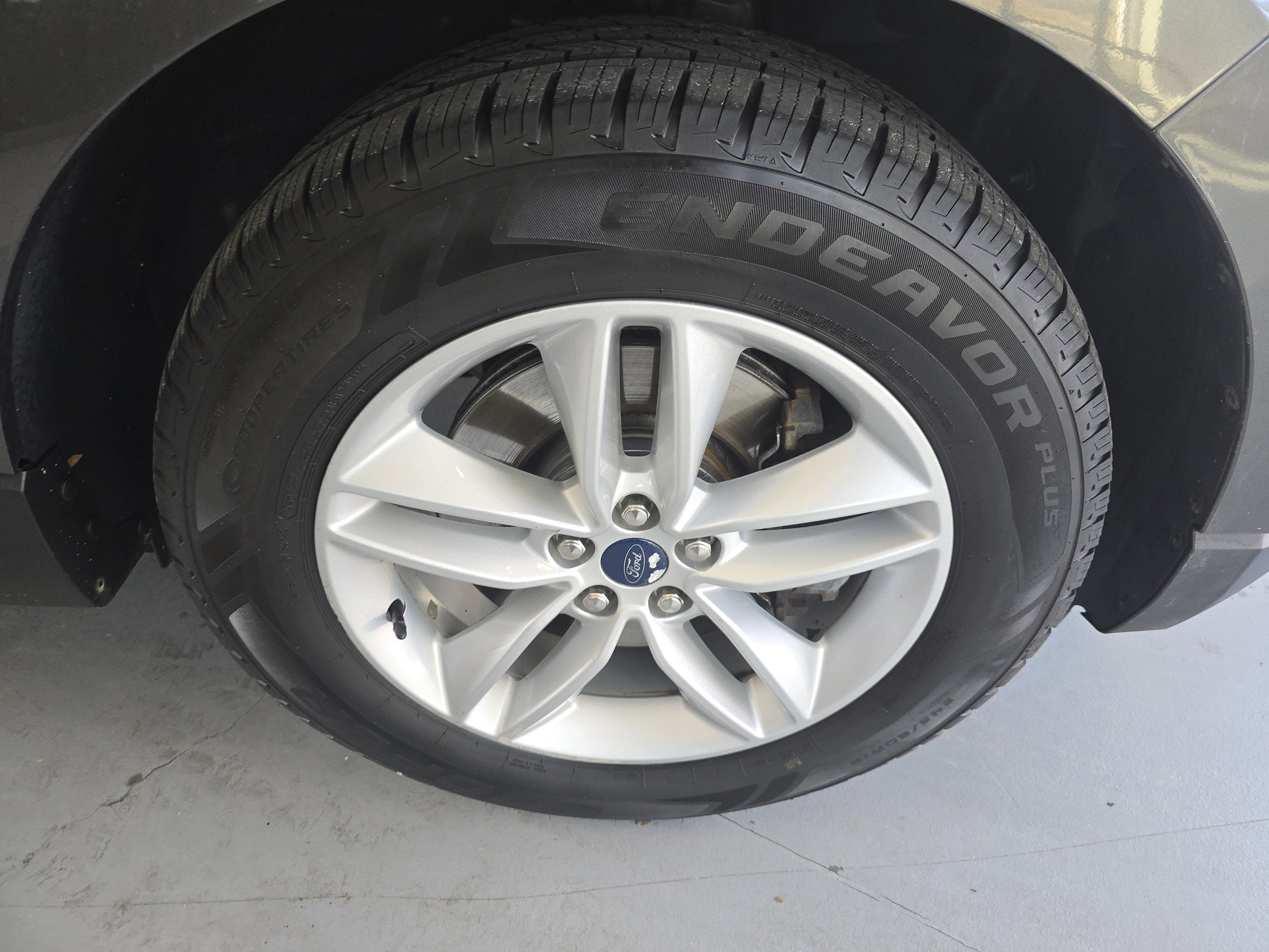 Used 2015 Ford Edge SEL w/ Equipment Group 201A image 11