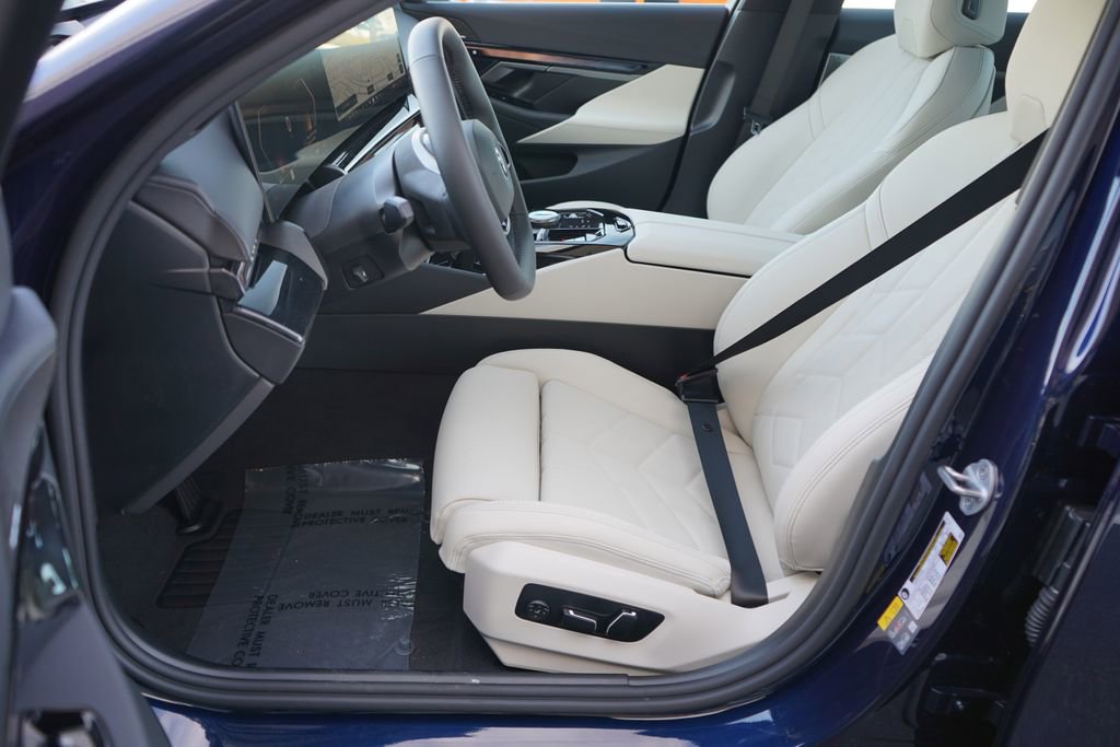 New 2026 BMW i5 eDrive40 image 10