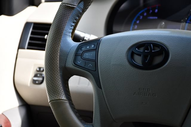 Used 2013 Toyota Sienna XLE FWD image 21