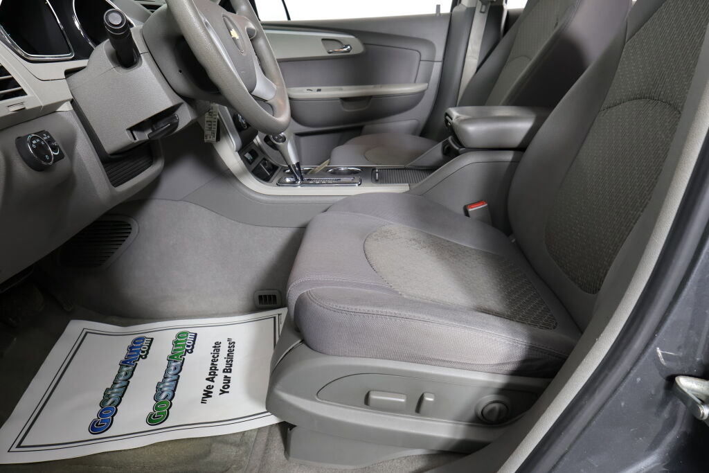 Used 2012 Chevrolet Traverse LS image 13