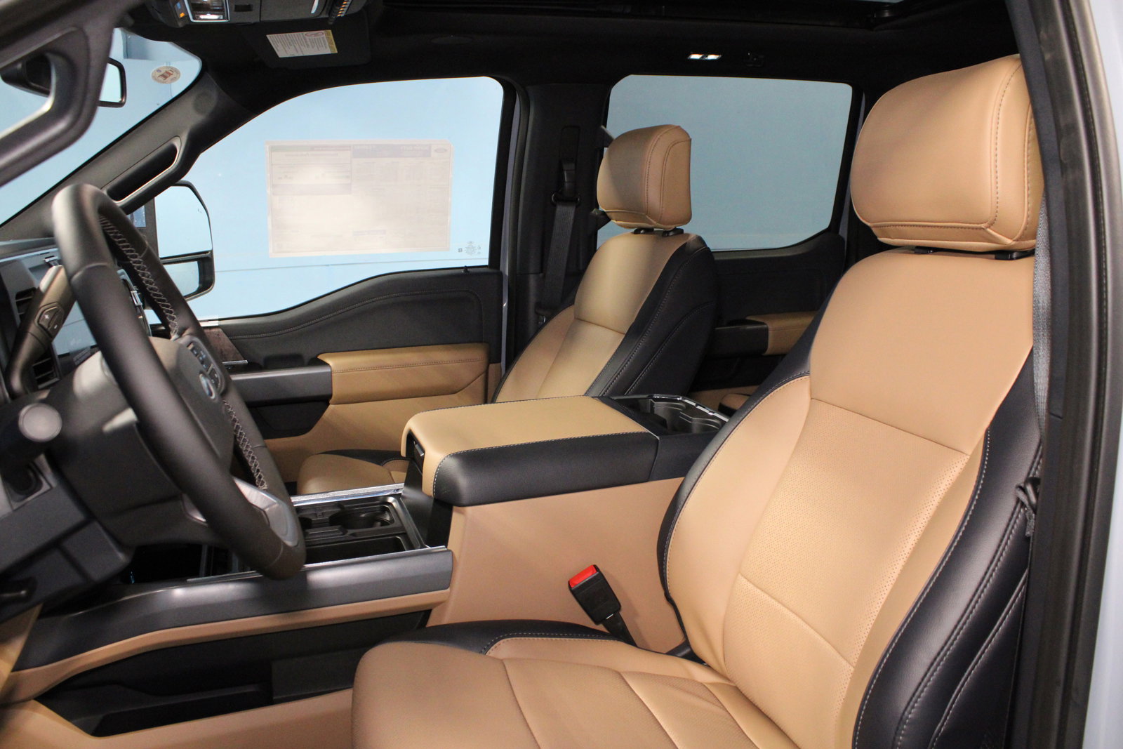 New 2025 Ford F350 Lariat w/ Lariat Ultimate Package image 3