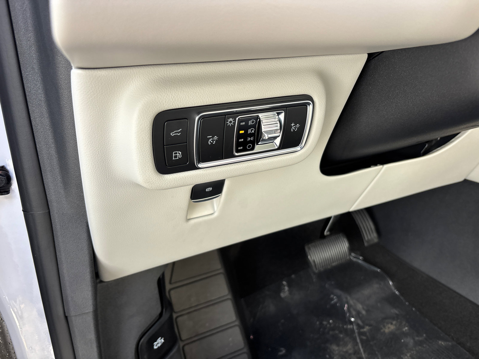 New 2026 Lincoln Nautilus Premier image 14