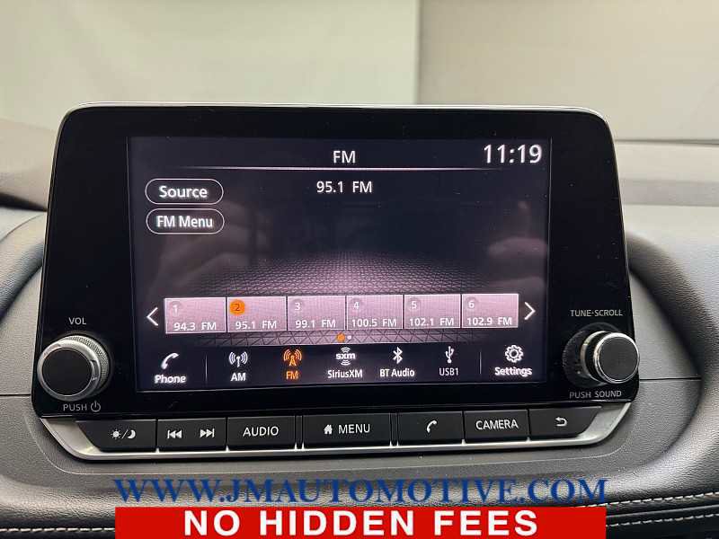 Used 2021 Nissan Rogue S image 23