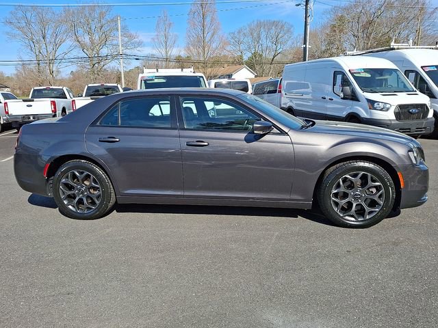 Used 2018 Chrysler 300 S w/ 300S Premium Group image 9