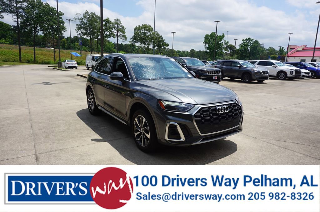 Used 2023 Audi Q5 2.0T Premium w/ Convenience Package AWD/4WD image 1