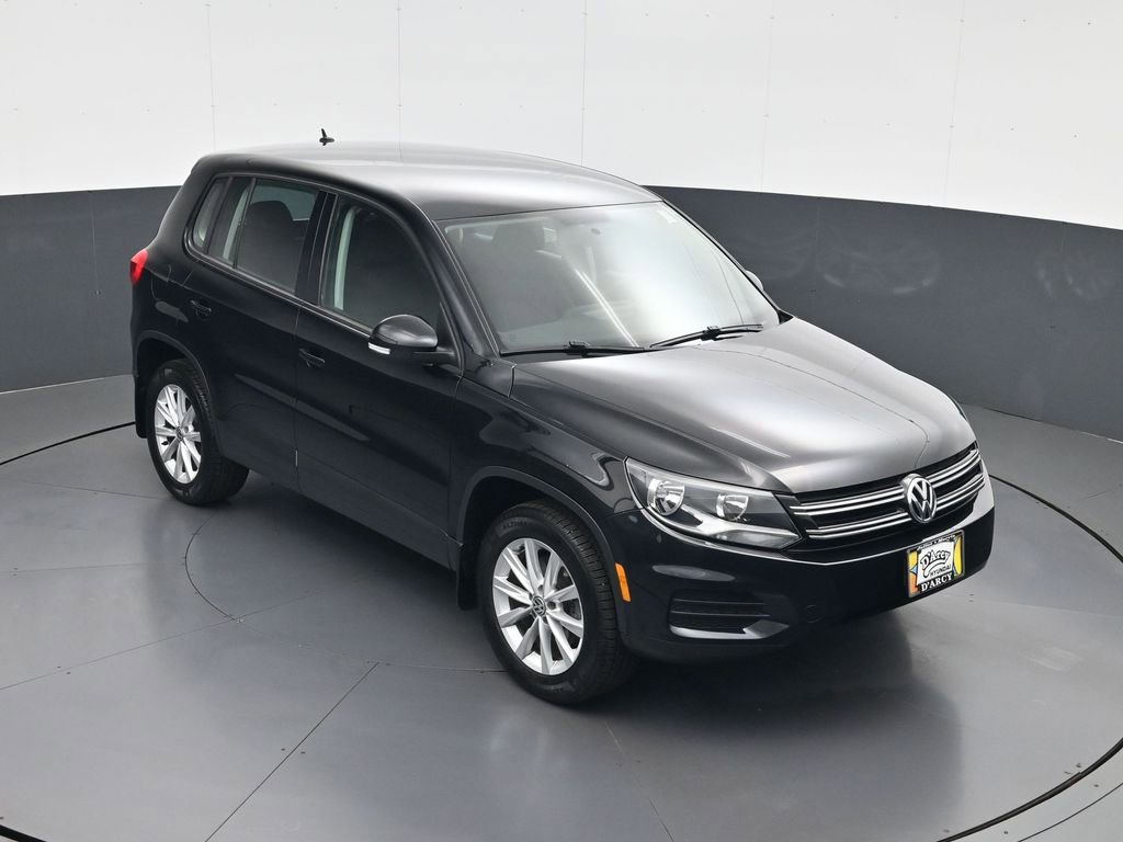 Used 2017 Volkswagen Tiguan Limited w/ Alloy Wheels Package image 15