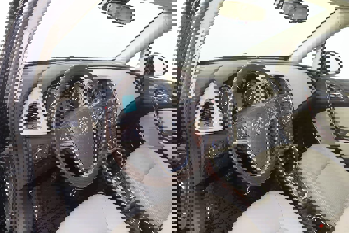 Used 2016 Buick Verano FWD image 23