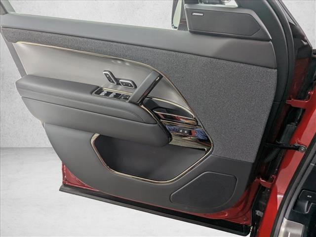 New 2025 Land Rover Range Rover Sport SE image 11