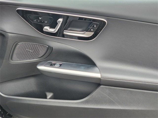 Used 2025 Mercedes-Benz C 300 4MATIC Sedan image 17