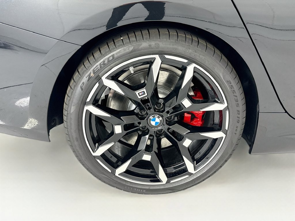 New 2026 BMW 330i Sedan w/ M Sport Package RWD image 32