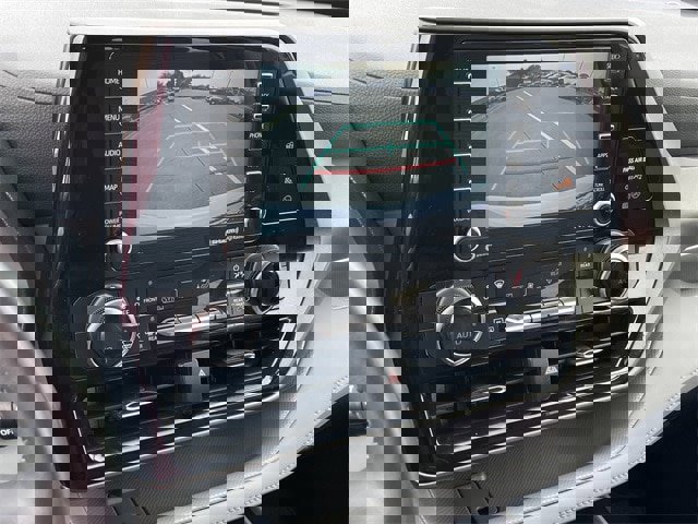 Used 2022 Toyota Highlander LE image 18