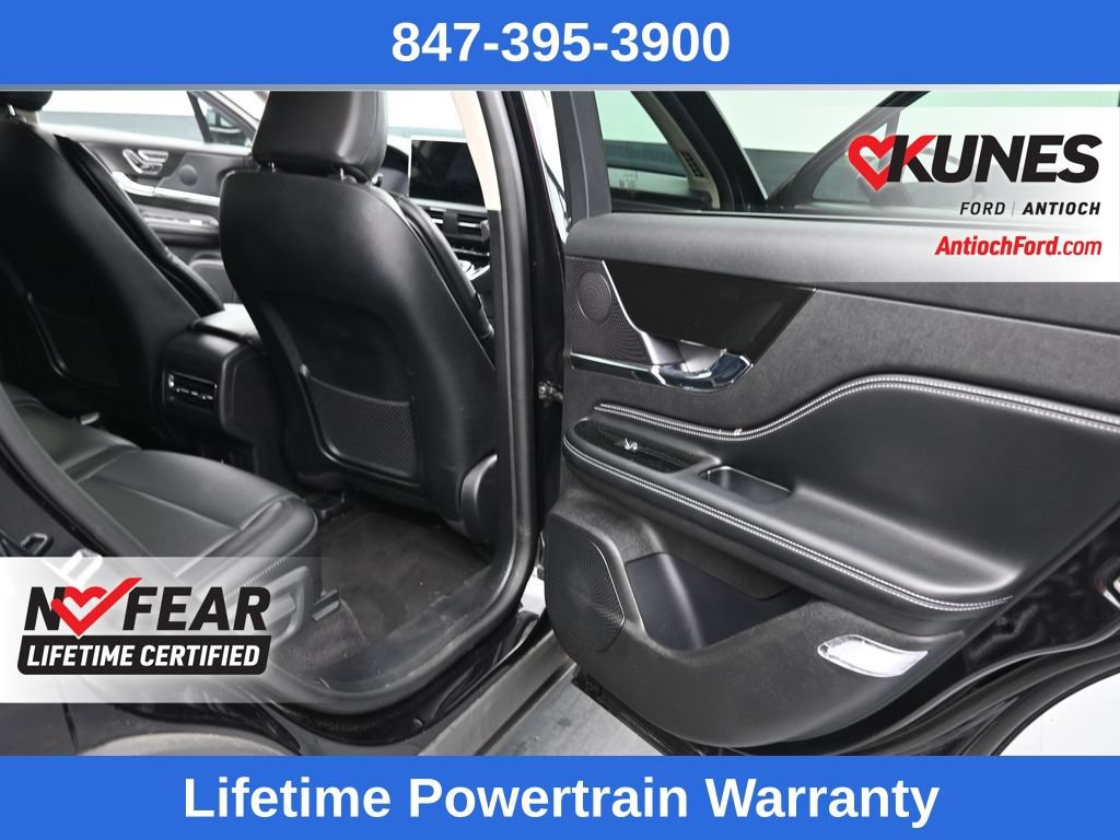 Used 2024 Lincoln Corsair Reserve AWD/4WD image 15