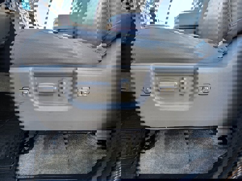 Used 2011 Toyota Sequoia Platinum AWD/4WD image 55