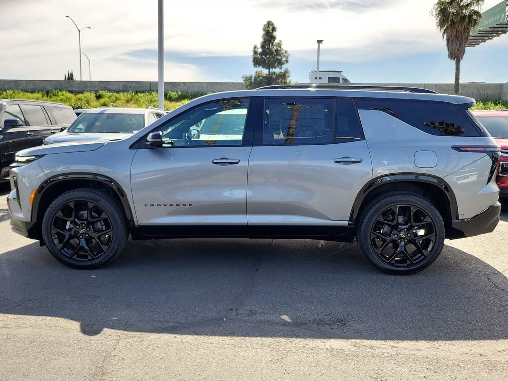 New 2026 Chevrolet Traverse RS w/ LPO, Floor Liner Package FWD image 27