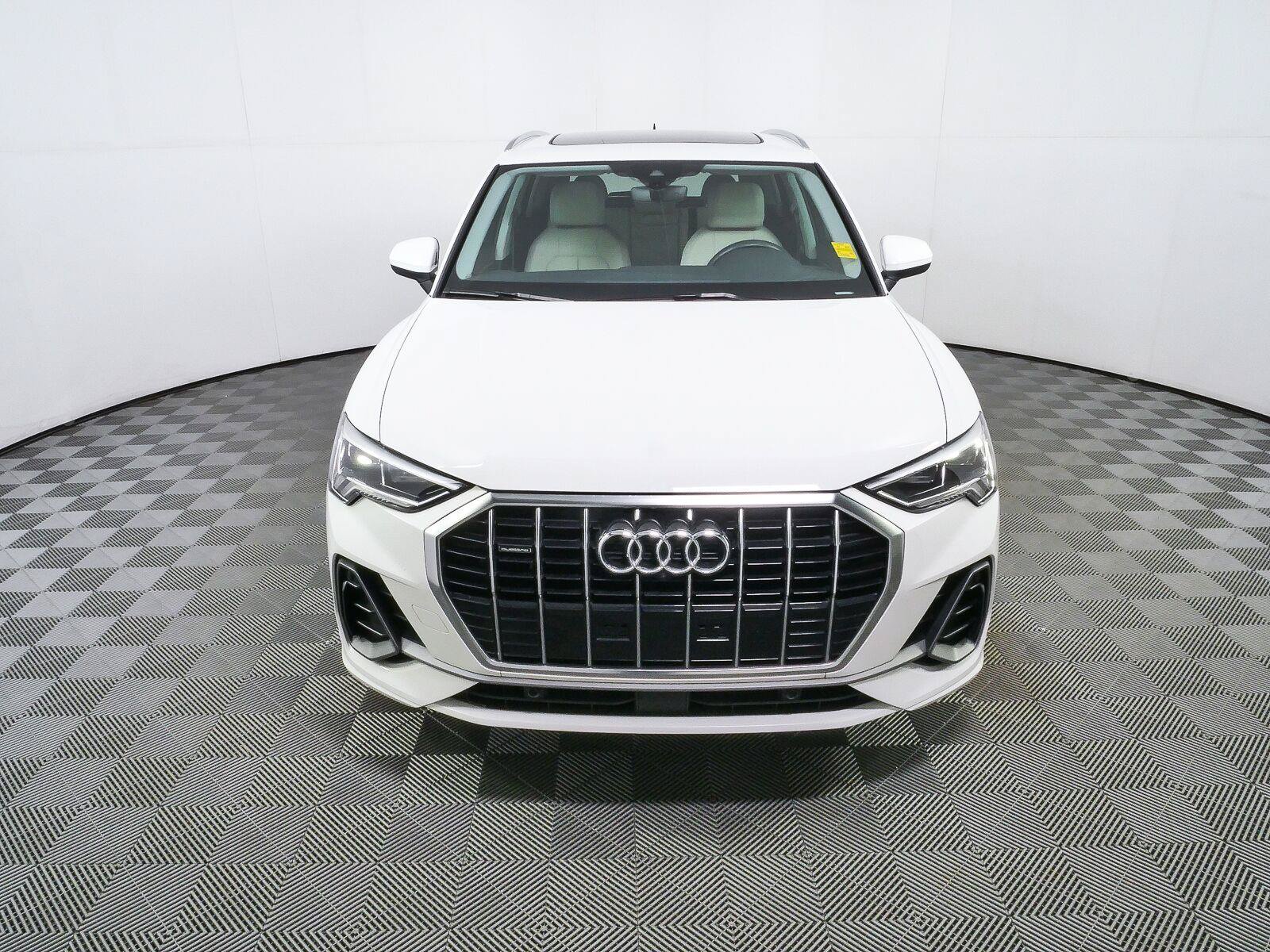 Used 2020 Audi Q3 2.0T Prestige AWD/4WD image 33