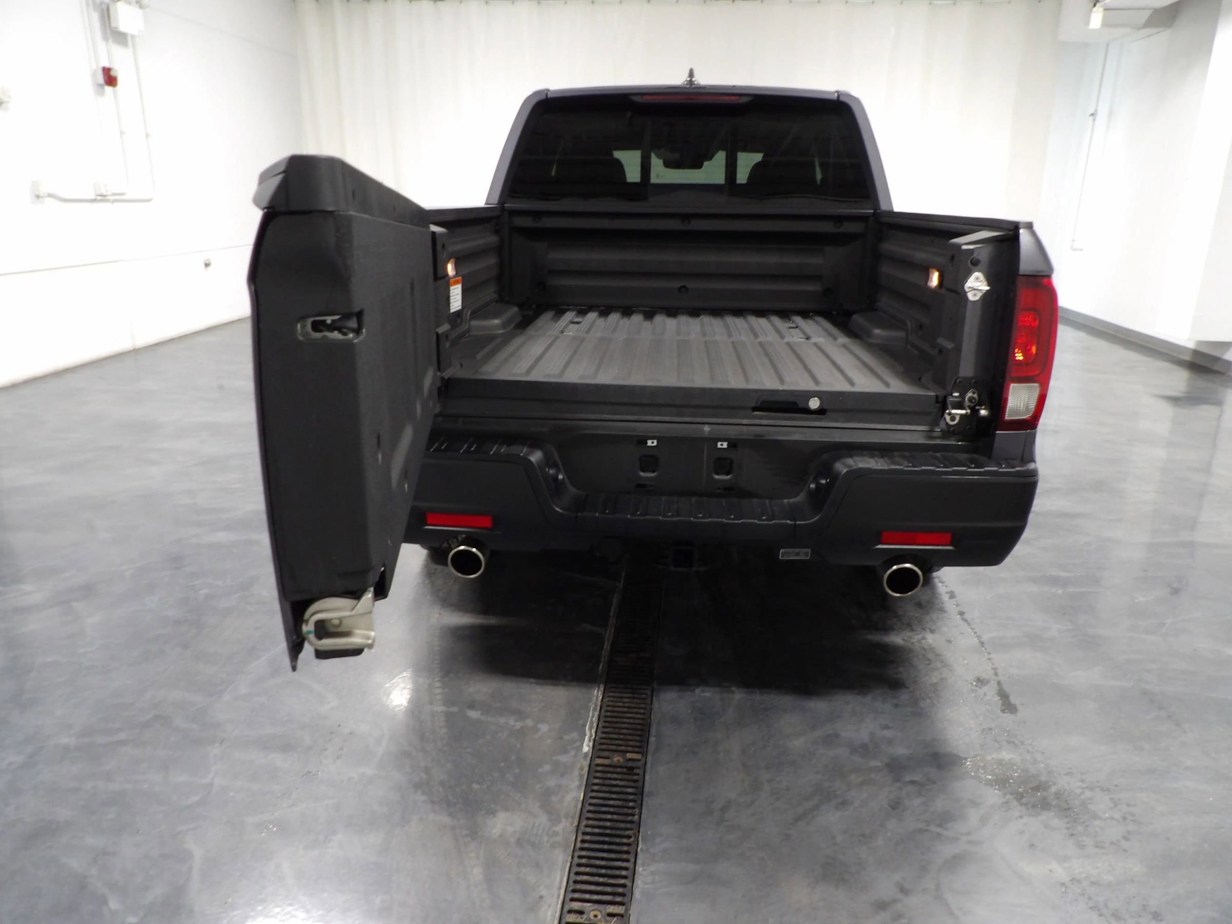 Used 2025 Honda Ridgeline RTL image 11