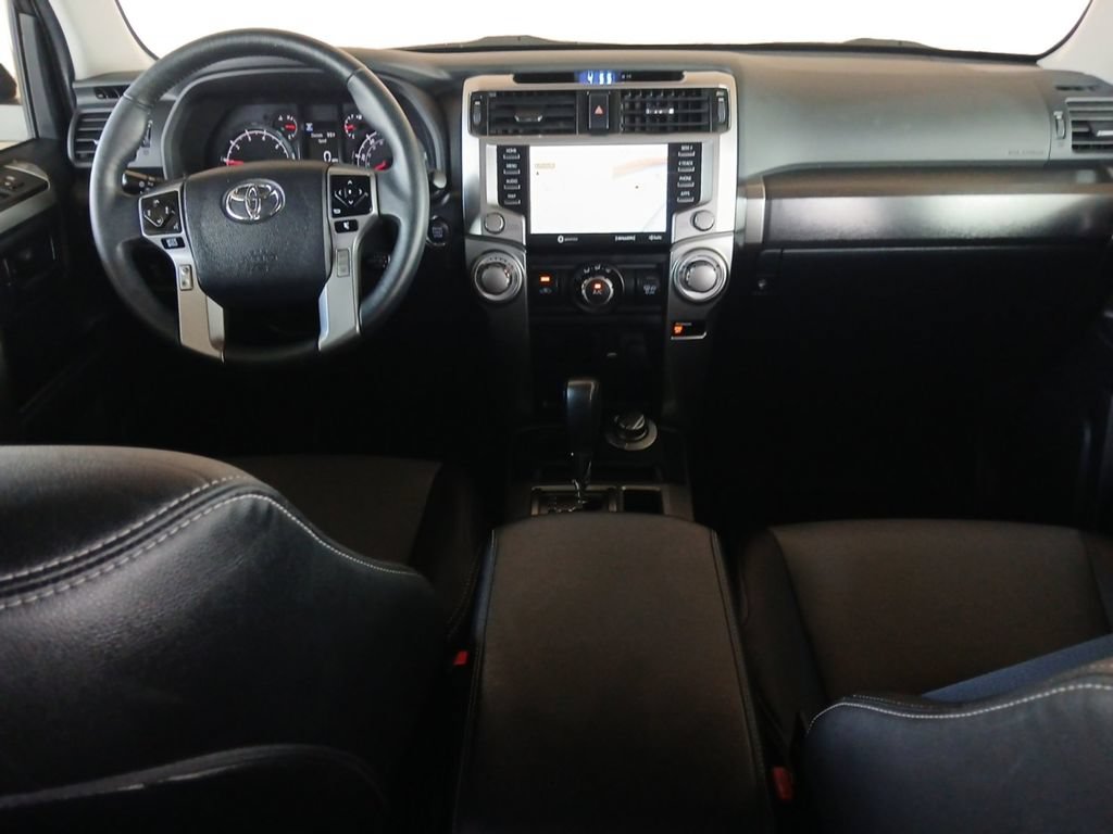 Used 2022 Toyota 4Runner SR5 Premium w/ Moonroof Package AWD/4WD image 15