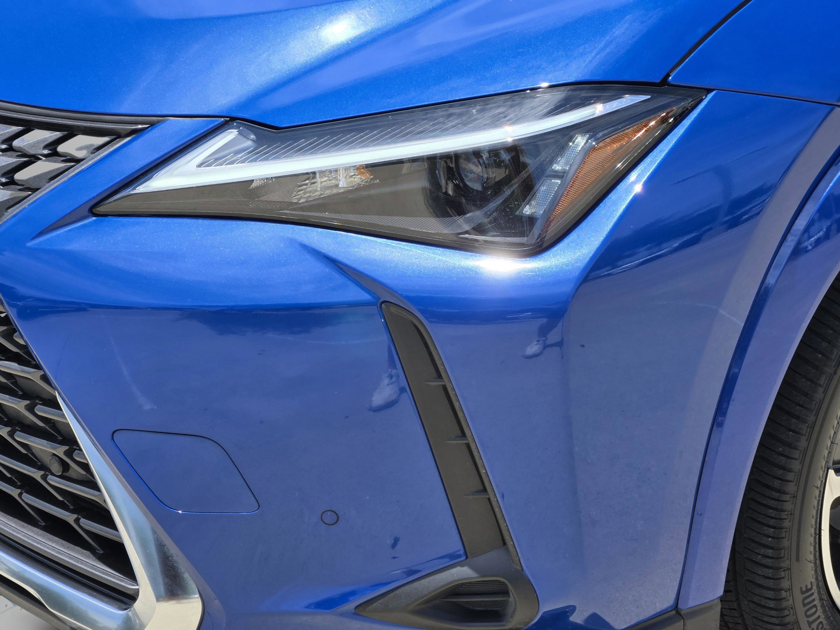 Used 2025 Lexus UX 300h FWD w/ Cold Area Package image 36
