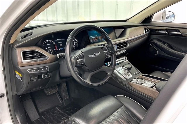 Used 2021 Genesis G90 3.3T Premium image 17