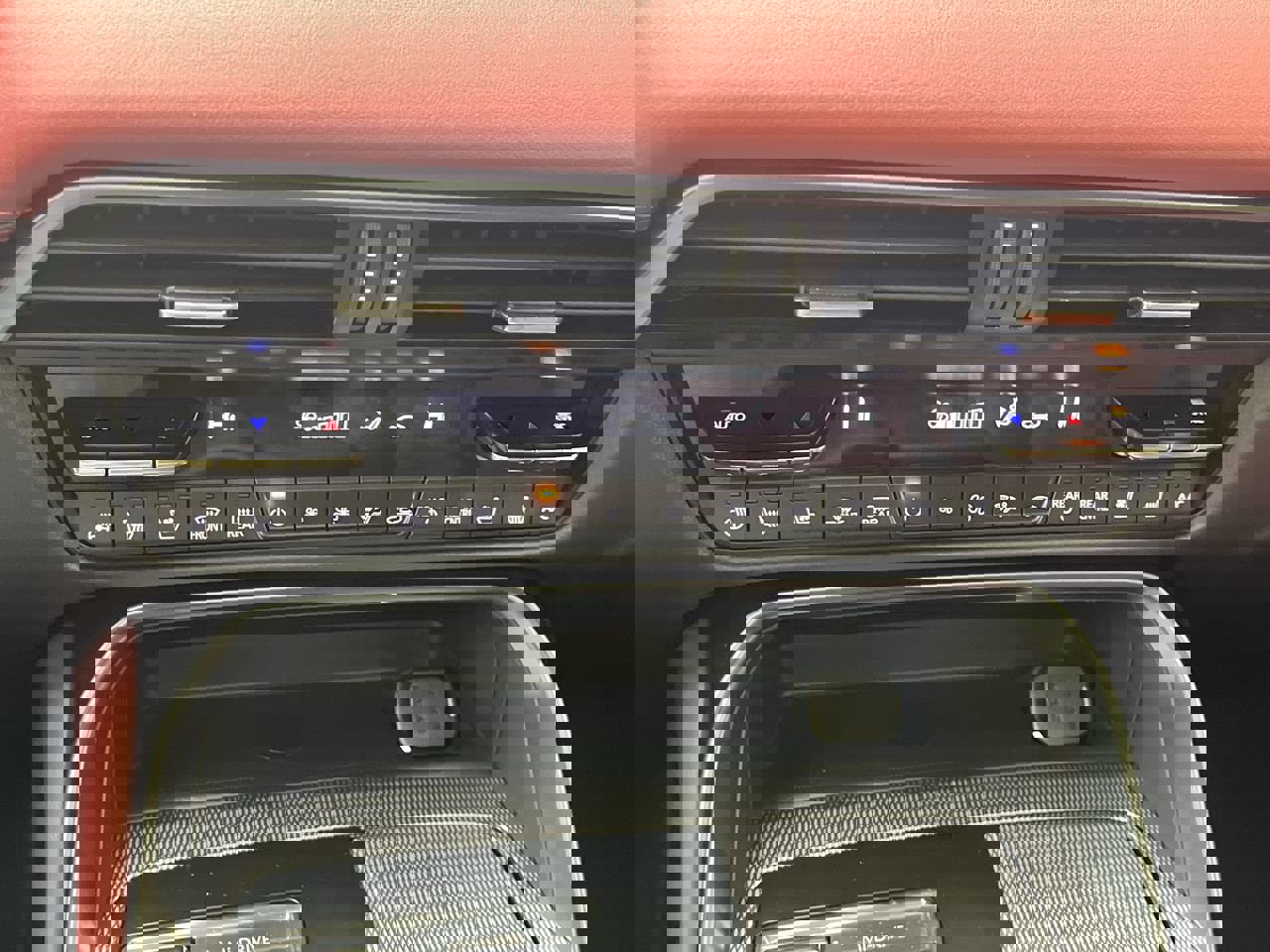 Certified 2025 MAZDA CX-70 3.3 Turbo w/ Premium Plus Pkg image 23