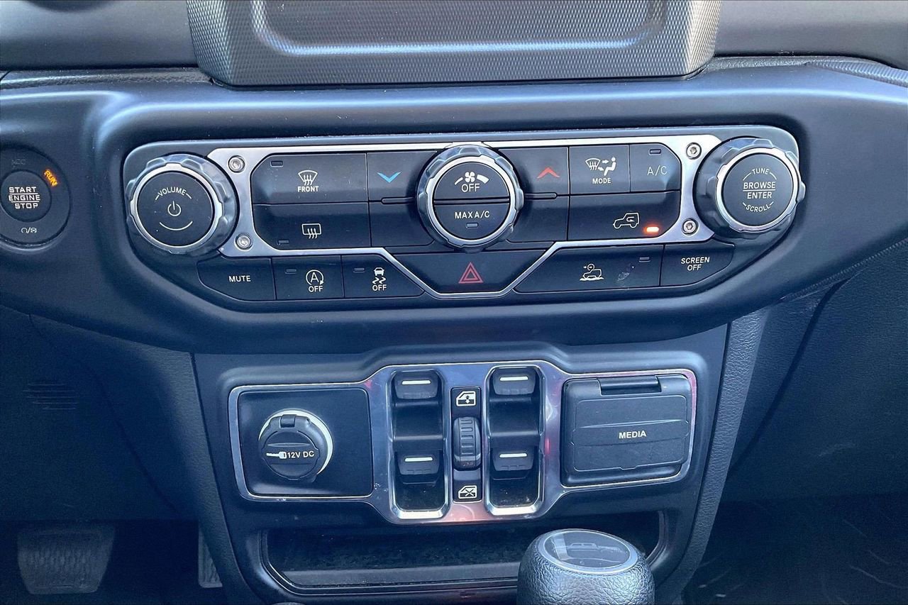 Certified 2022 Jeep Gladiator Sport image 18