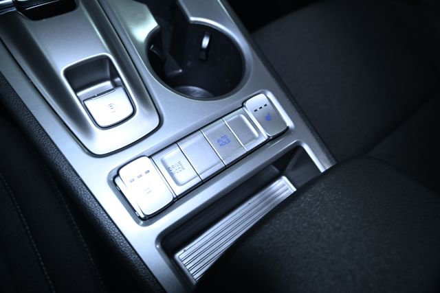 Used 2023 Hyundai Kona SE image 29