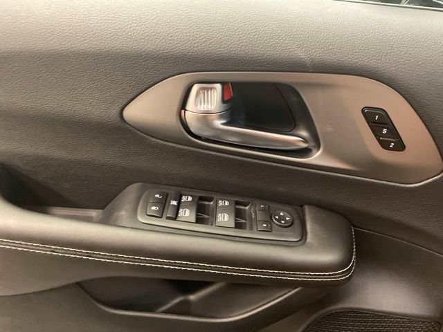 New 2027 Chrysler Pacifica Select FWD image 20