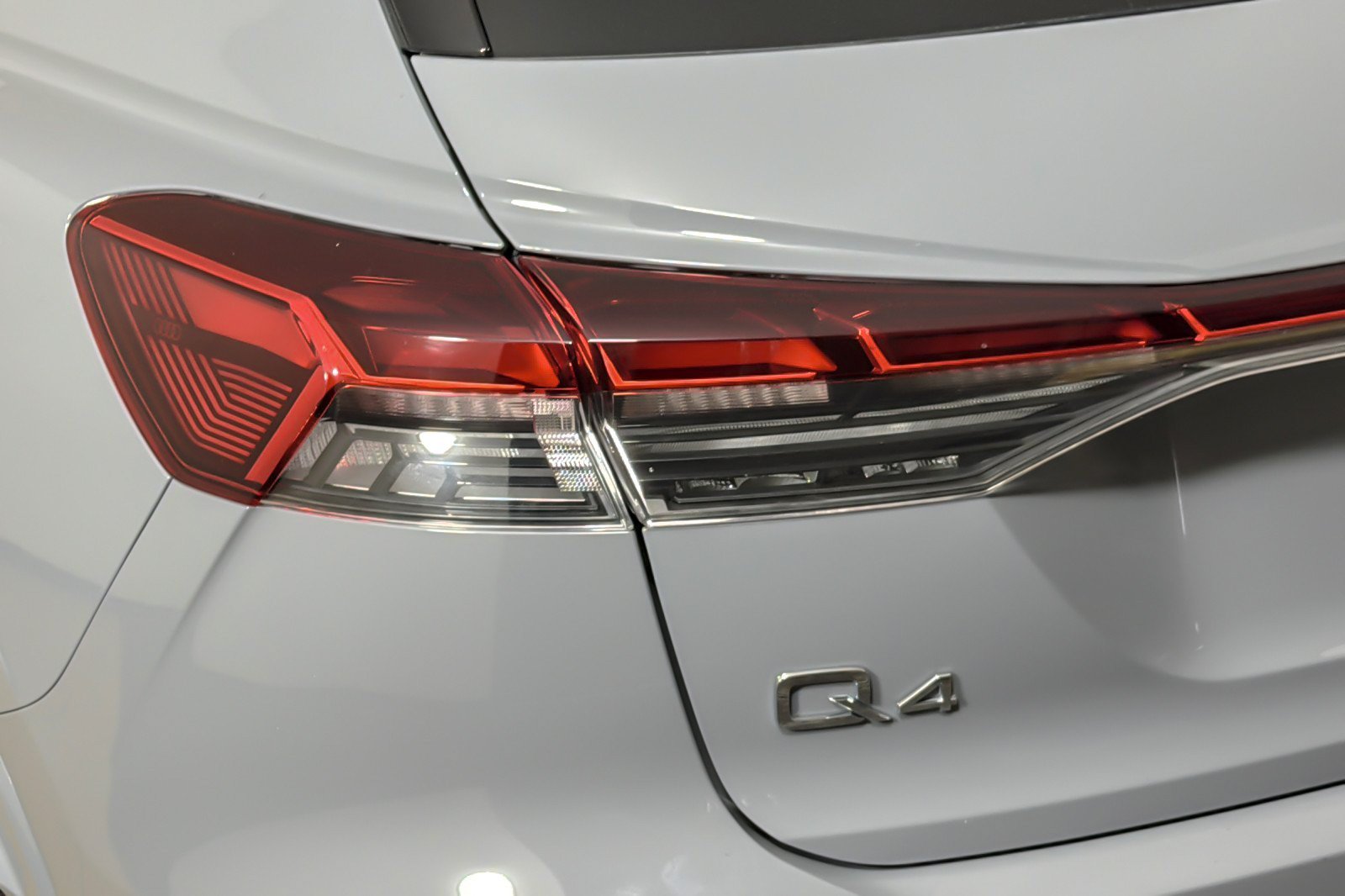 Certified 2023 Audi Q4 e-tron Premium Plus w/ Premium Plus AWD/4WD image 27