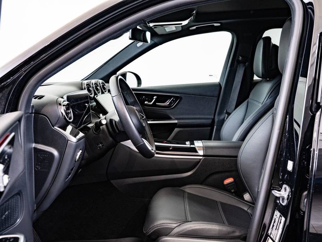 Certified 2025 Mercedes-Benz GLC 300 4MATIC image 23