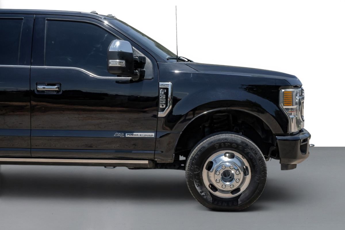 Used 2022 Ford F350 Platinum w/ FX4 Off-Road Package AWD/4WD image 7