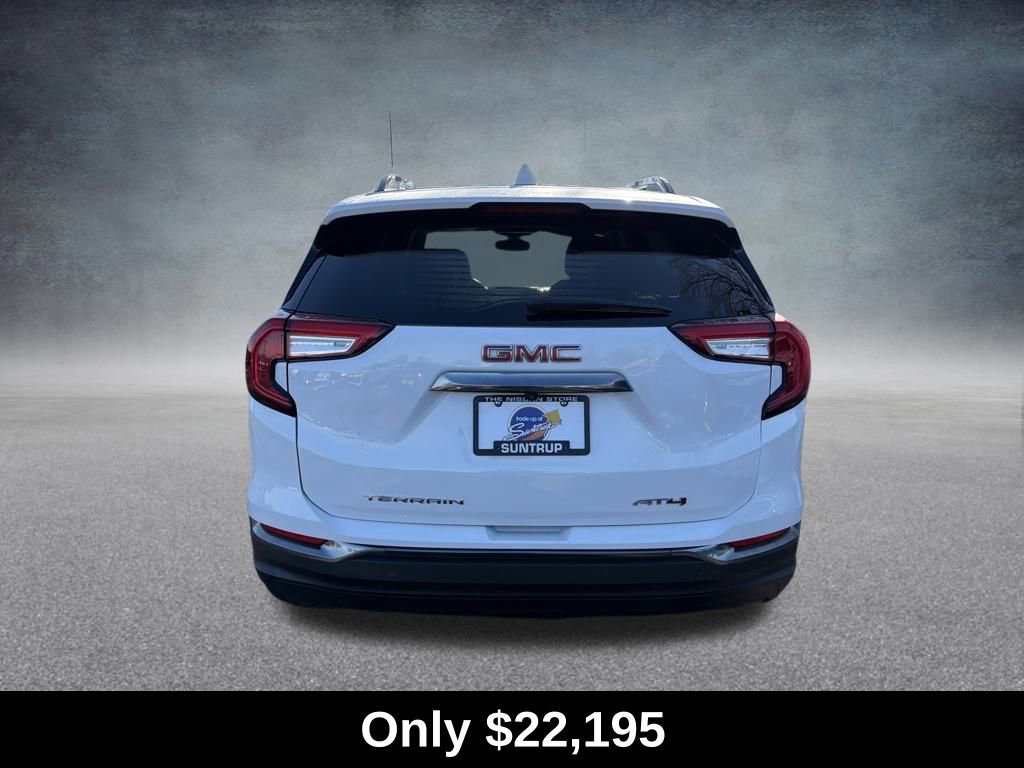 Used 2023 GMC Terrain AT4 image 4