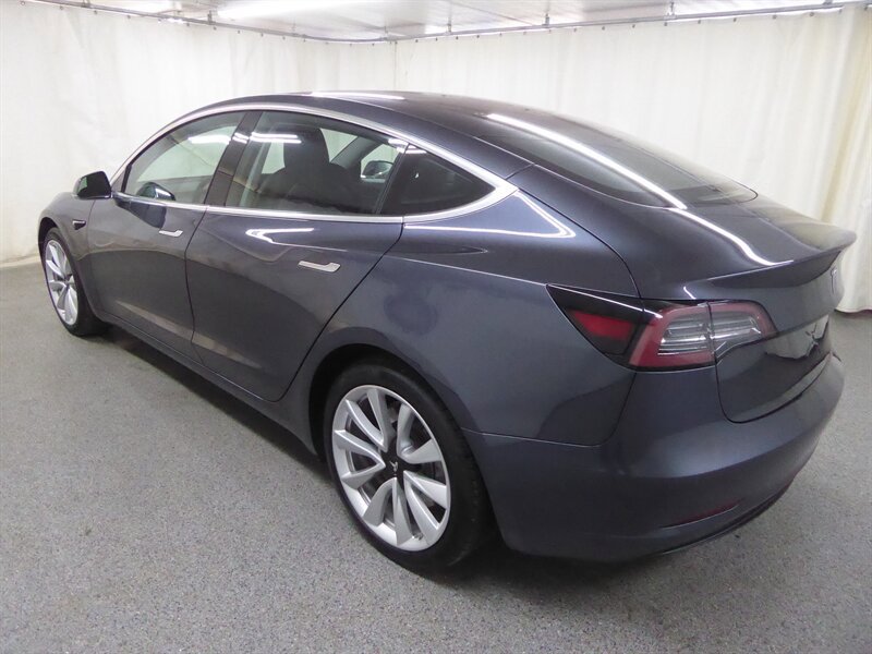 Used 2018 Tesla Model 3 Long Range RWD image 5