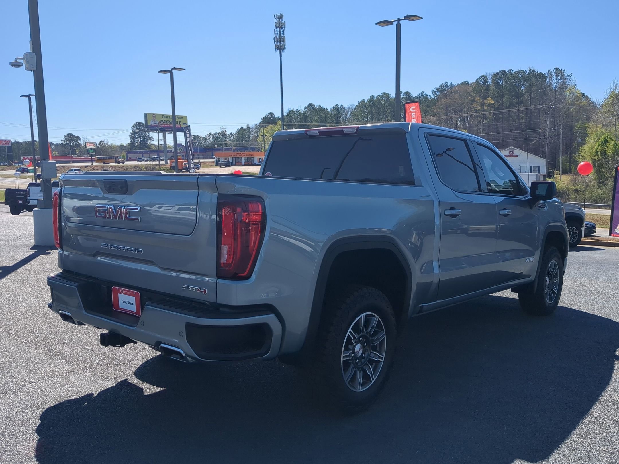 Used 2025 GMC Sierra 1500 AT4 image 5