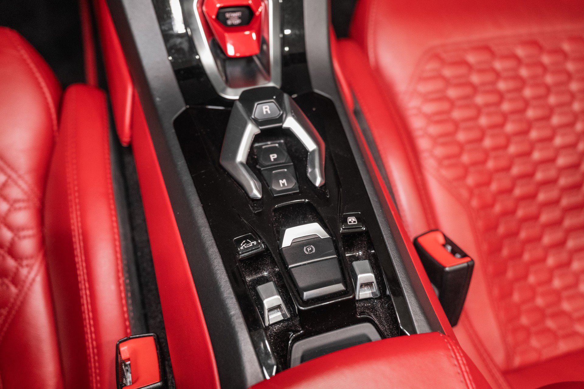 Used 2016 Lamborghini Huracan LP 610-4 image 38