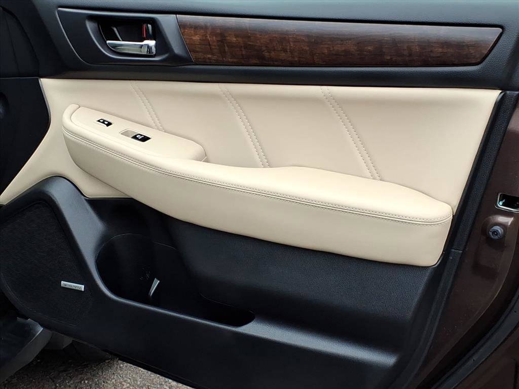 Used 2019 Subaru Outback 2.5i Limited w/ Popular Package #2 image 11