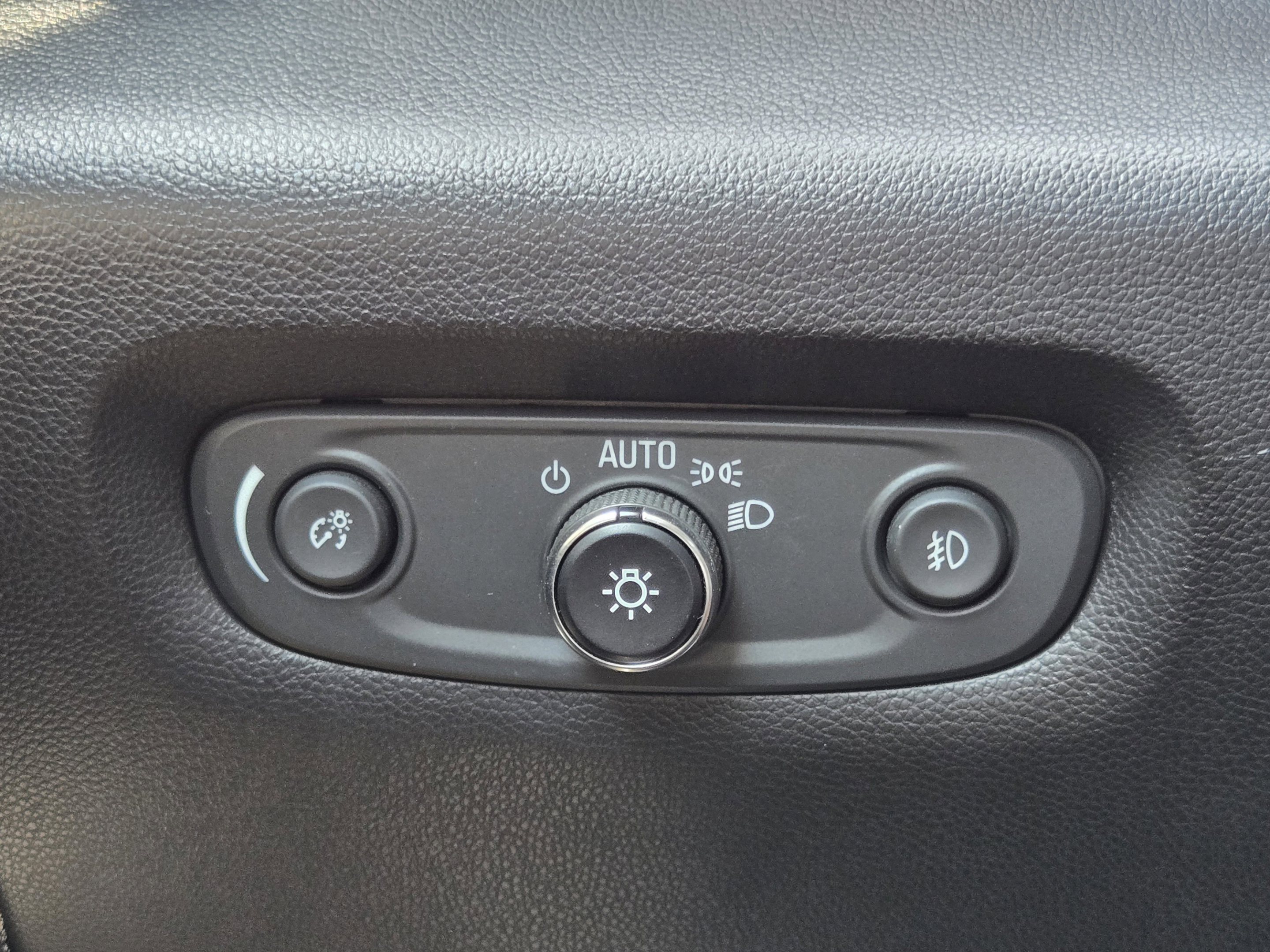 Used 2018 Chevrolet Traverse High Country AWD/4WD image 18