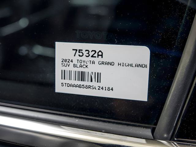 Certified 2024 Toyota Grand Highlander XLE image 30