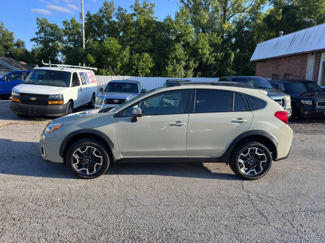 Used 2017 Subaru Crosstrek 2.0i Premium AWD/4WD image 5