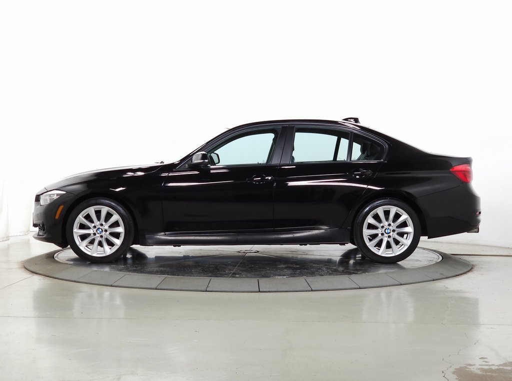 Used 2018 BMW 320i xDrive Sedan image 4