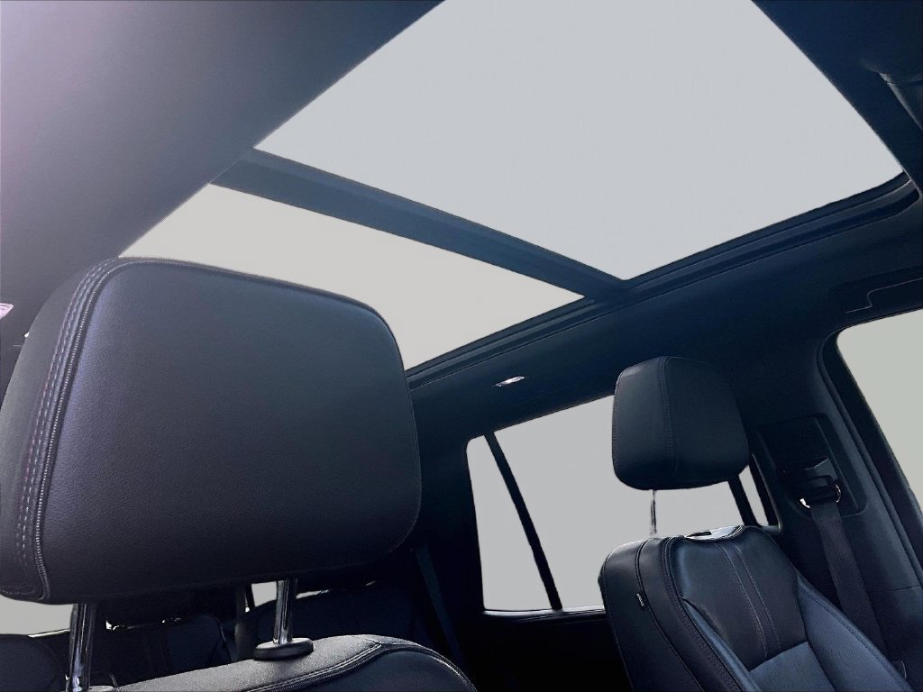 Used 2022 Chevrolet Tahoe RST w/ Luxury Package AWD/4WD image 23
