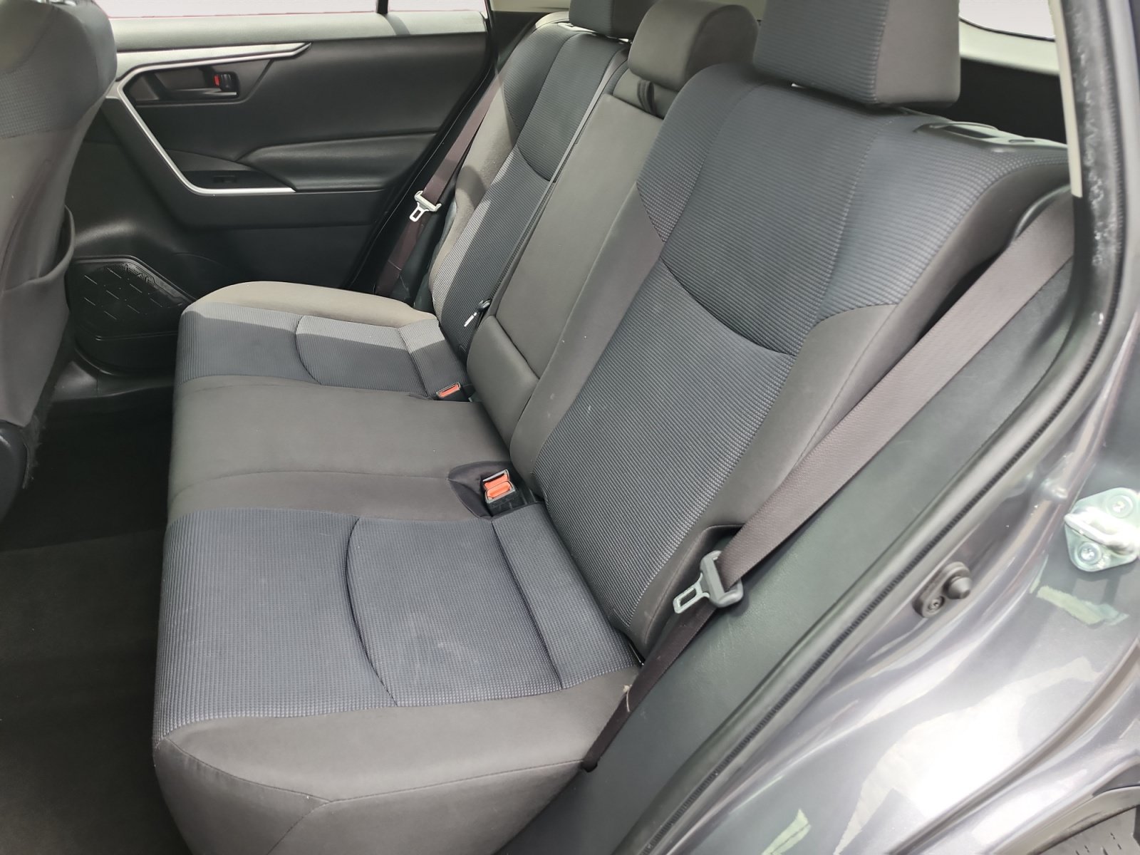 Used 2020 Toyota RAV4 LE w/ All Weather Liner Package AWD/4WD image 13