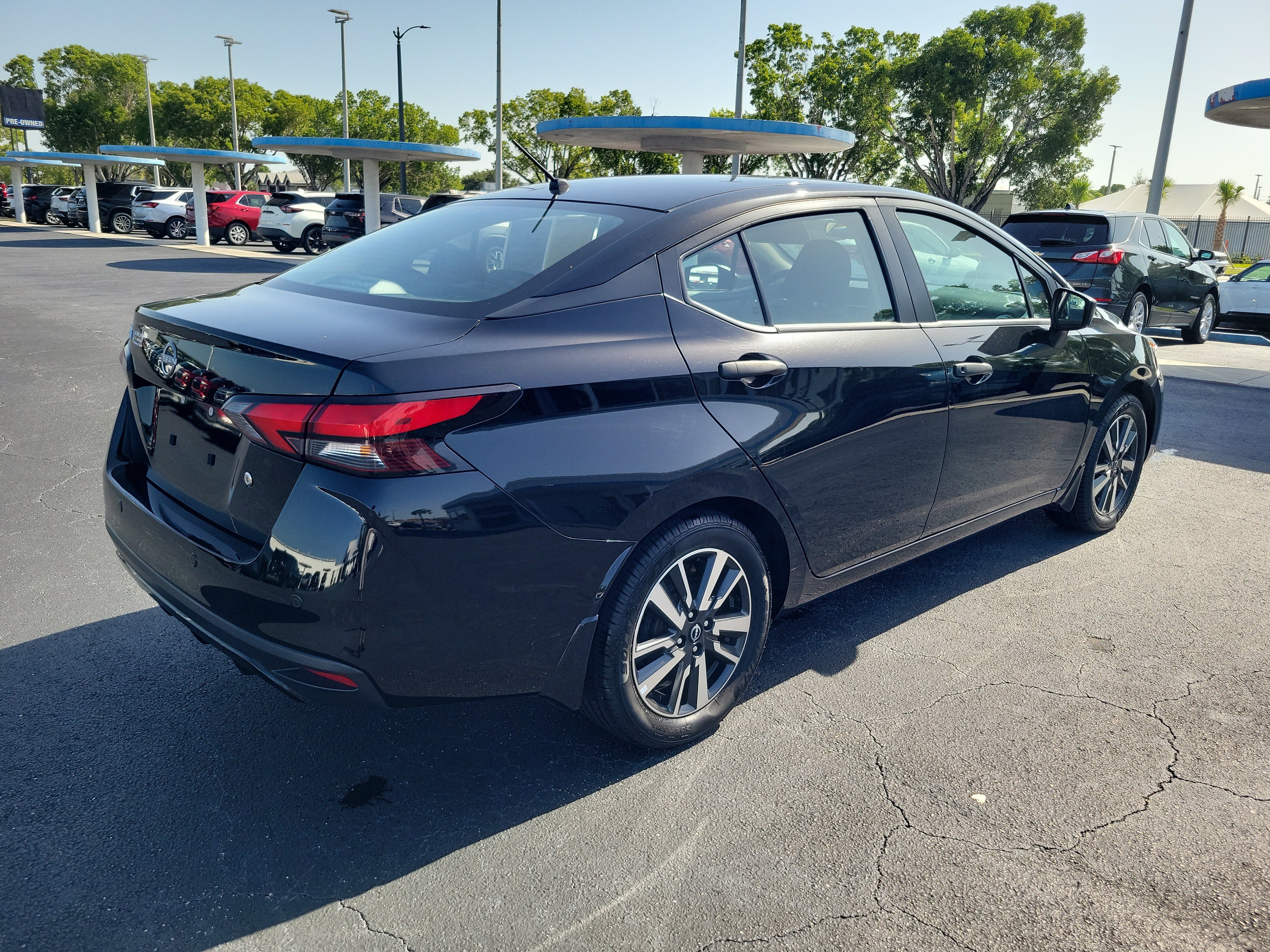 Used 2024 Nissan Versa S w/ S Plus Package FWD image 4