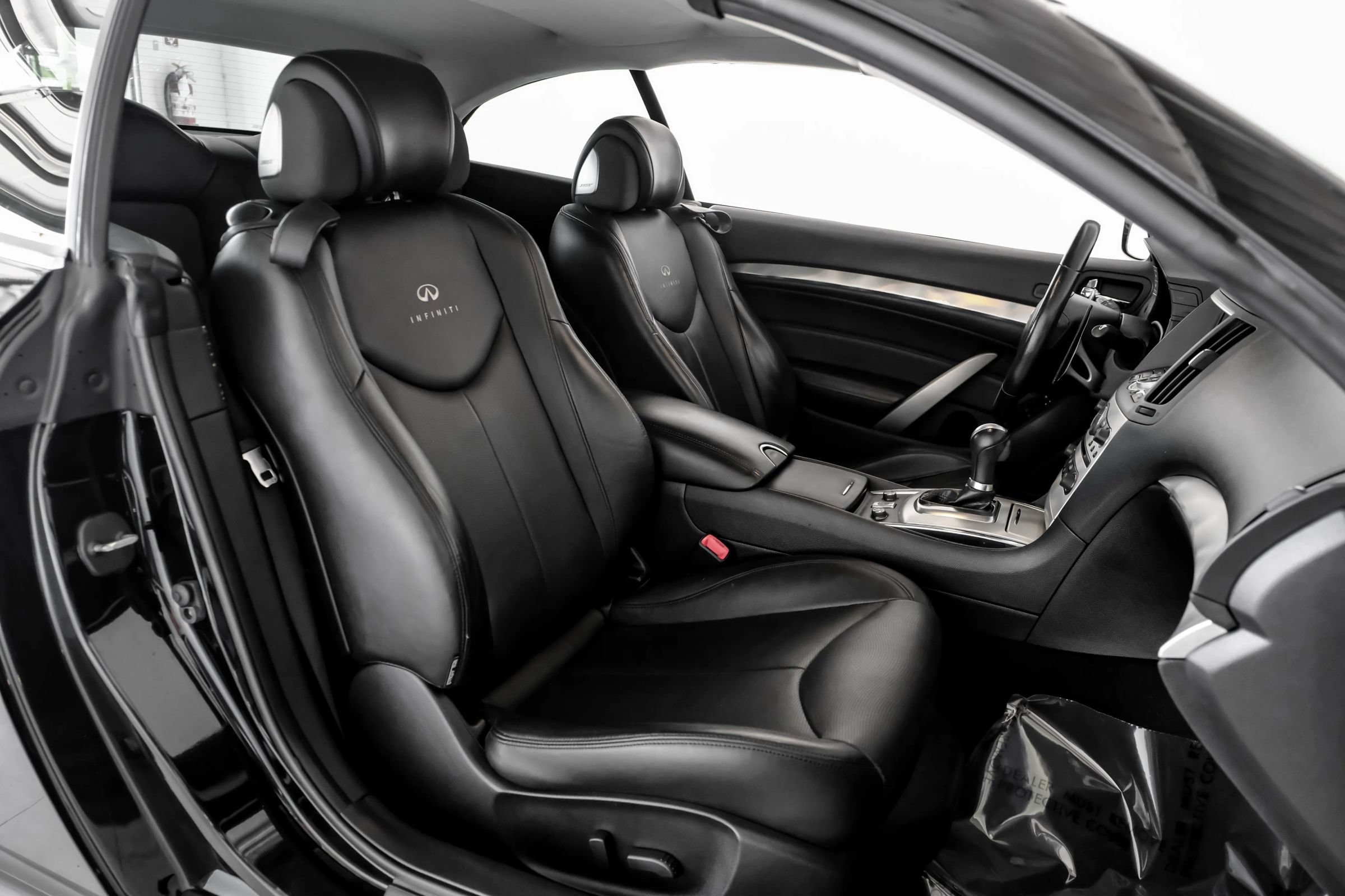 Used 2012 INFINITI G37 Convertible w/ Premium Pkg RWD image 27