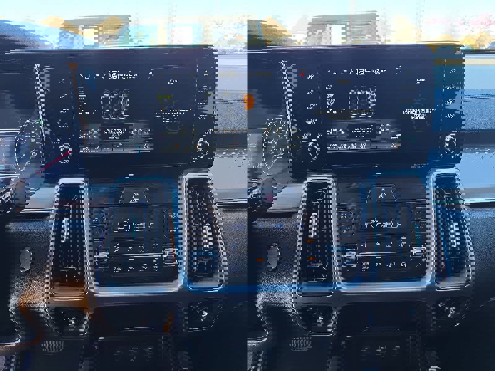 Used 2022 Kia Sorento S image 25