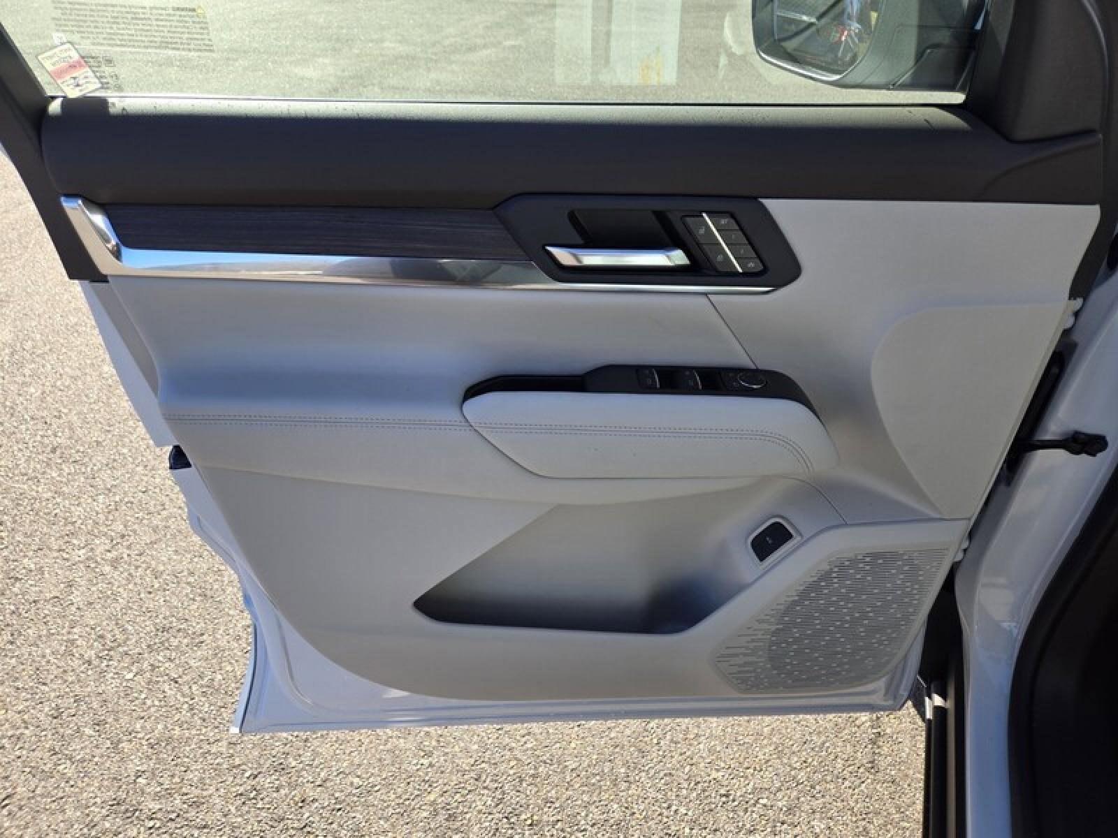 New 2026 GMC Terrain Denali w/ LPO, Floor Liner Package image 24