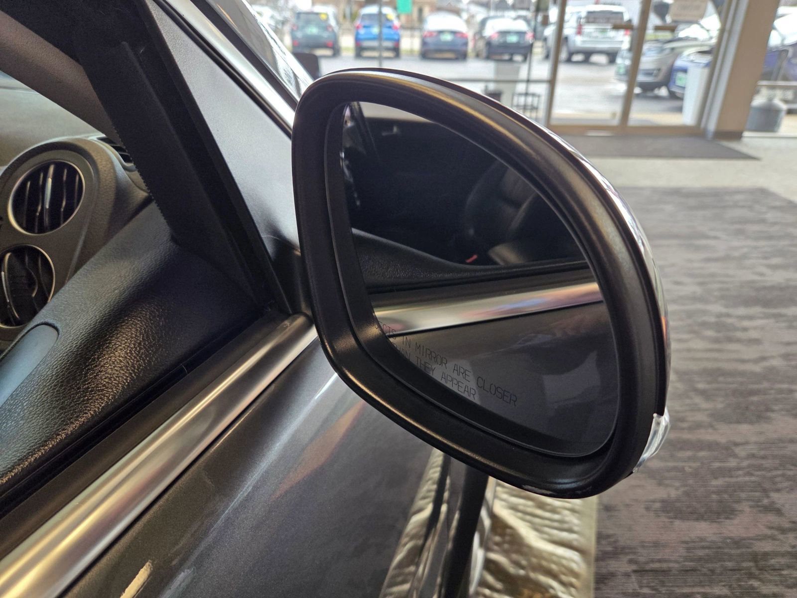 Used 2016 Volkswagen Tiguan SEL image 4