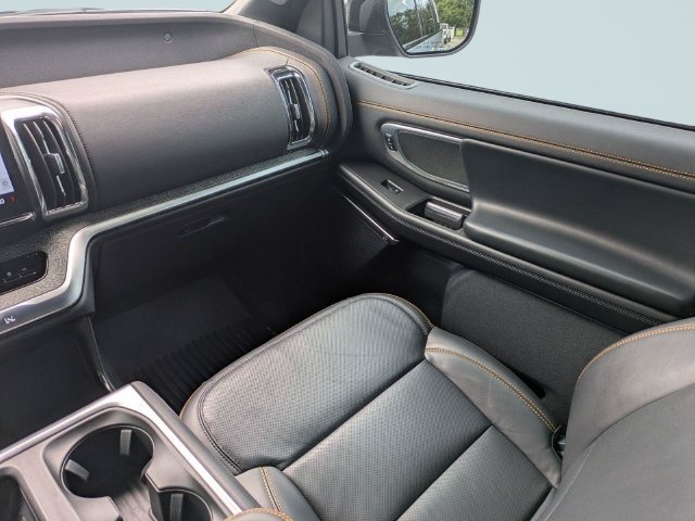 Used 2025 Ford Expedition Tremor AWD/4WD image 22