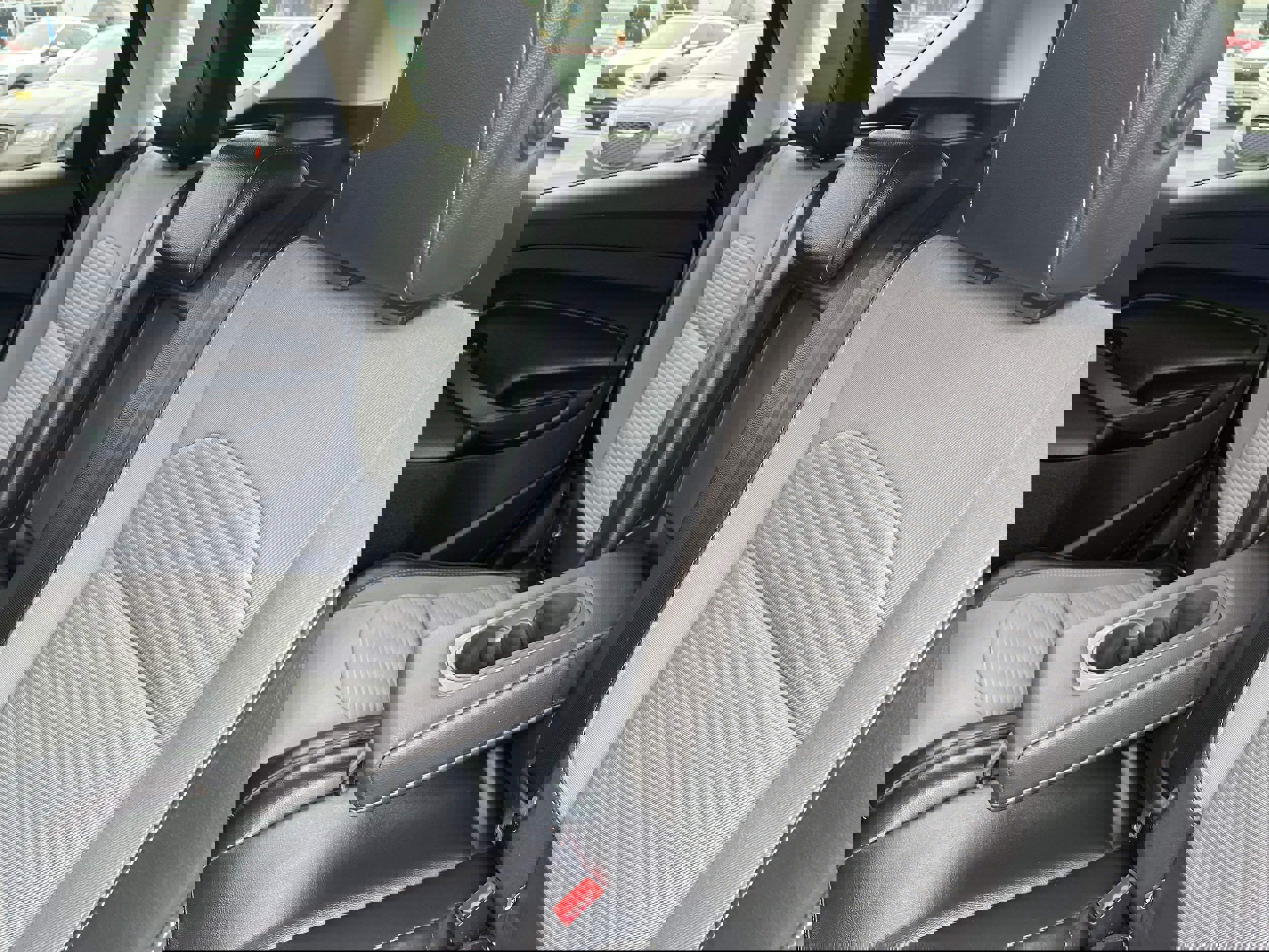 Certified 2018 Ford Escape SE w/ Ford Safe & Smart Package image 12